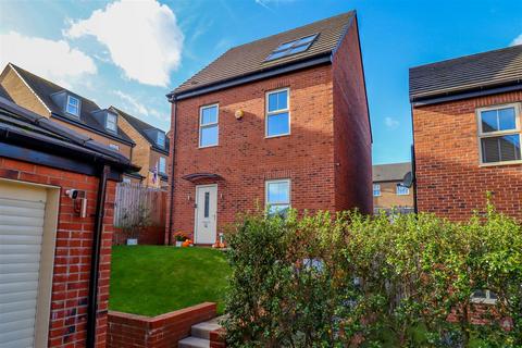 4 bedroom detached house for sale, Berrisford Avenue, Eckington, Sheffield, S21