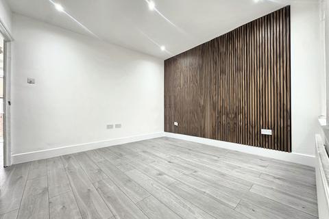 undefined, Mill Avenue, Uxbridge, UB8