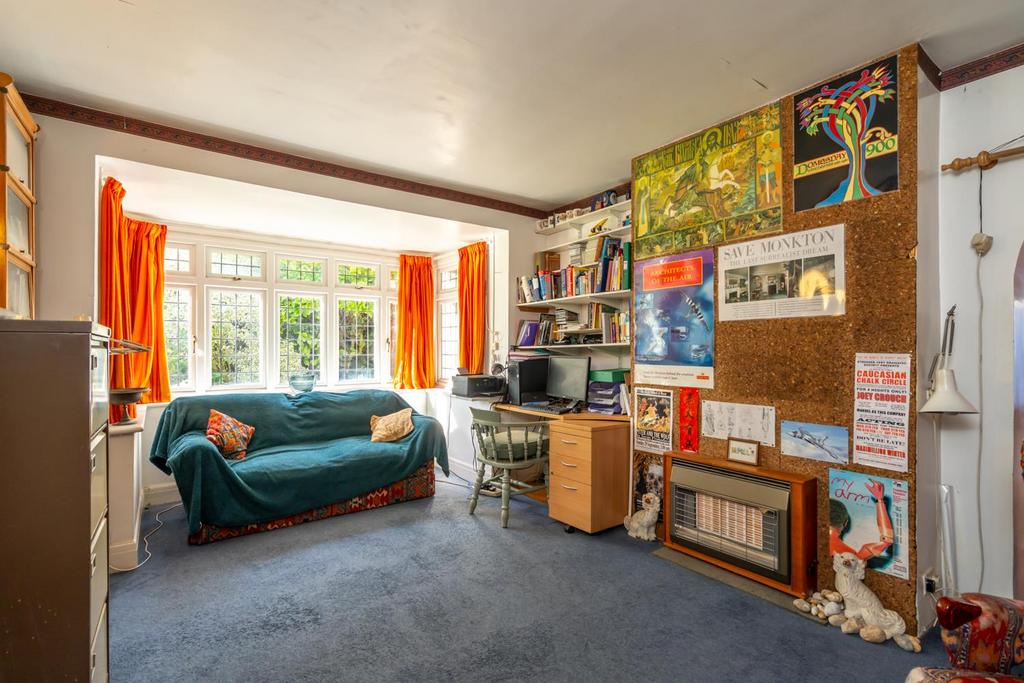 Living Room.jpg