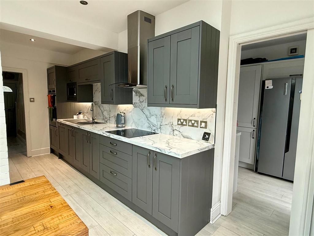 72 Elloughton - Kitch Util.jpg