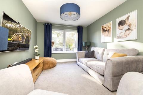 4 bedroom detached house for sale, 7 Shiel Hall Crescent, Rosewell, EH24