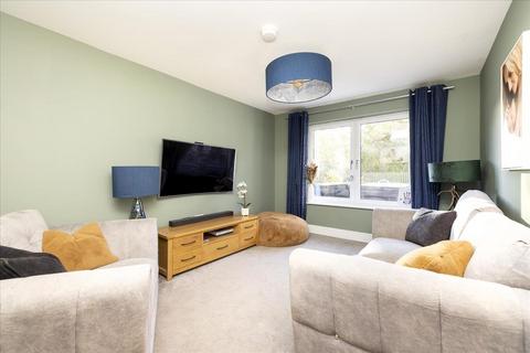 4 bedroom detached house for sale, 7 Shiel Hall Crescent, Rosewell, EH24