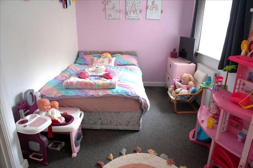 Back bedroom 2 :