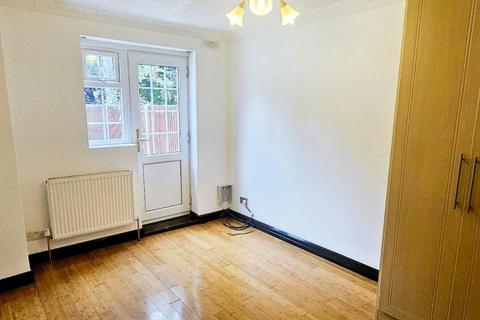 undefined, Firs Drive, Hounslow, TW5