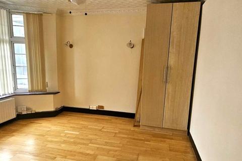 undefined, Firs Drive, Hounslow, TW5