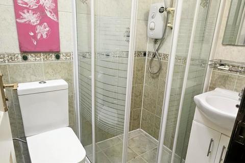undefined, Firs Drive, Hounslow, TW5