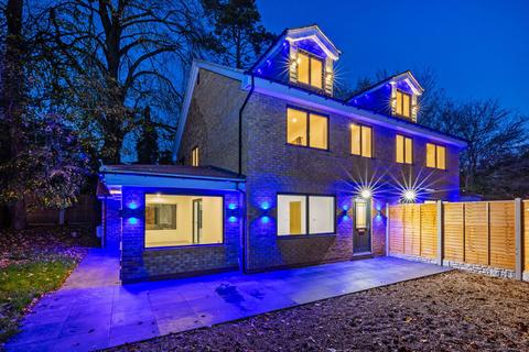 4 bedroom semi-detached house for sale, North Hill Close, Winchester SO22