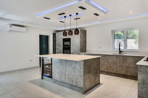 4 bedroom semi-detached house for sale, North Hill Close, Winchester SO22