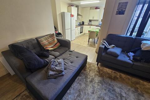 6 bedroom house to rent, Norwood Terrace, Leeds LS6