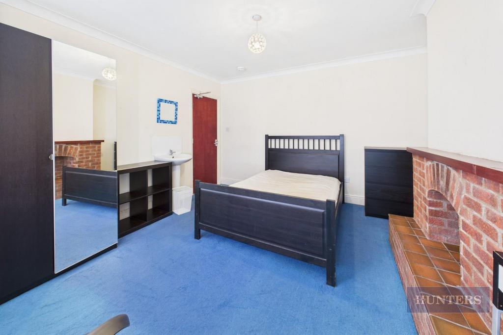 CAM05152 G0-PR0141-STILL002.jpg