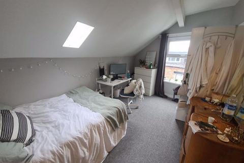 8 bedroom house to rent, Victoria Road, Leeds LS6