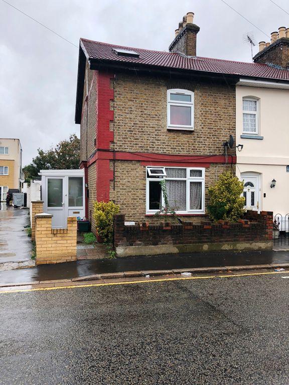 3 bed end terrace for sale Station Road, Hounslow