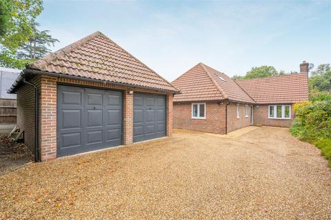 3 bedroom detached bungalow for sale, Locks Ride, Ascot
