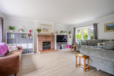 3 bedroom detached bungalow for sale, Locks Ride, Ascot