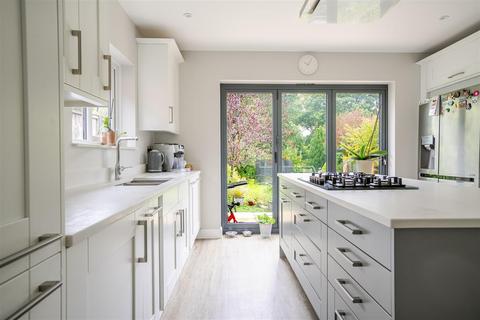 3 bedroom detached bungalow for sale, Locks Ride, Ascot