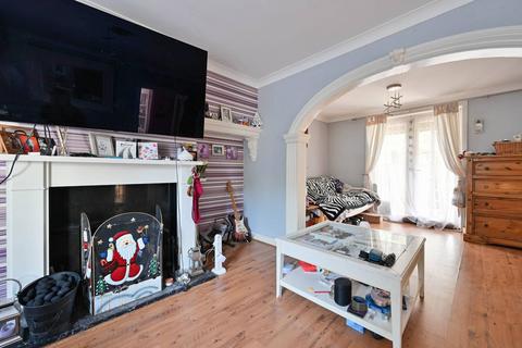 4 bedroom semi-detached house for sale, Frog Grove Lane, Wood Street Village, Guildford, GU3