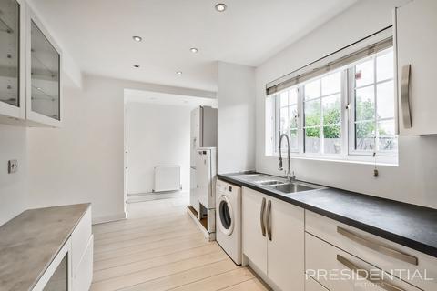 undefined, Loughton IG10