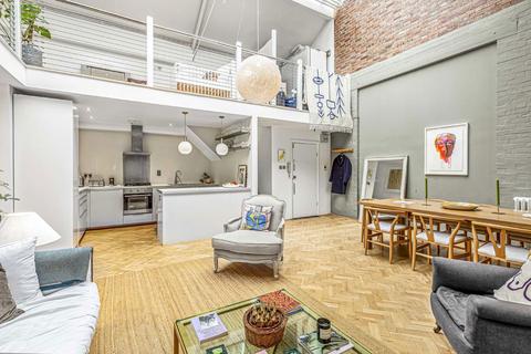 2 bedroom flat for sale, Institute Place, London E8