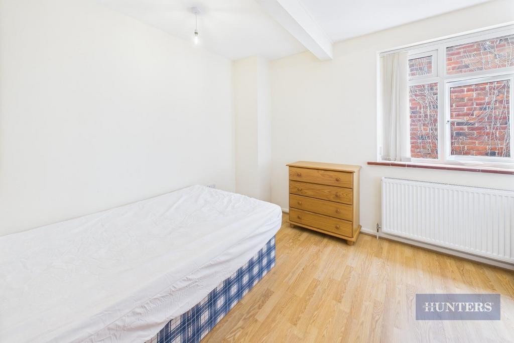 CAM05152 G0-PR0119-STILL016.jpg