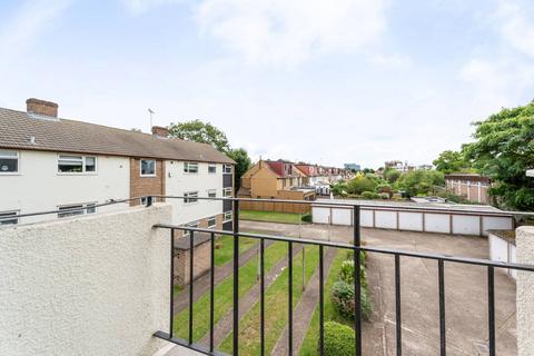 2 bedroom flat to rent, Haslemere Avenue, Hanwell, London, W7