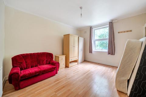 3 bedroom terraced house for sale, Raleigh Gardens, Mitcham CR4