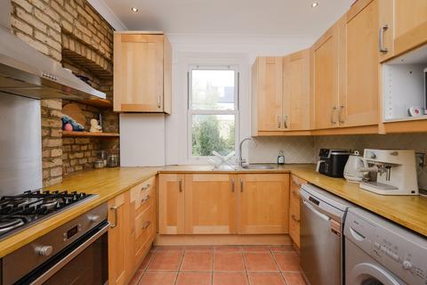 undefined, Woodside, London SW19