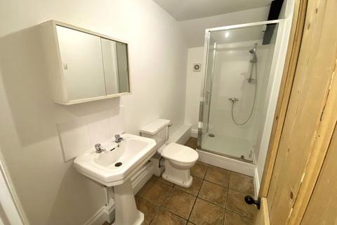 3 bedroom flat to rent, The Street Blofield Norwich