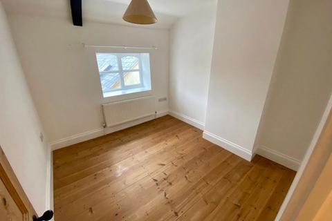3 bedroom flat to rent, The Street Blofield Norwich