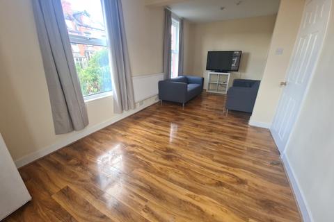 6 bedroom house to rent, 4a Brudenell Grove, Leeds LS6