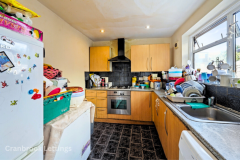 3 bedroom terraced house for sale, Gillett Avenue, E6