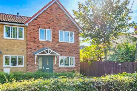 2 bedroom end of terrace house for sale, Buttercup Close, Little Canfield