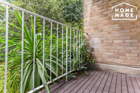 2 bedroom flat to rent, Sinclair Court, Beckenham, BR3