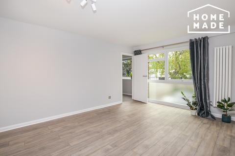2 bedroom flat to rent, Sinclair Court, Beckenham, BR3