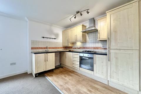 2 bedroom flat for sale, Heathcote Road, Bournemouth BH5