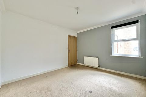 2 bedroom flat for sale, Heathcote Road, Bournemouth BH5