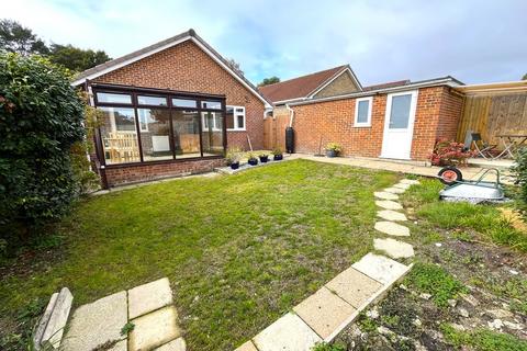 2 bedroom detached bungalow for sale, Woodgreen Drive