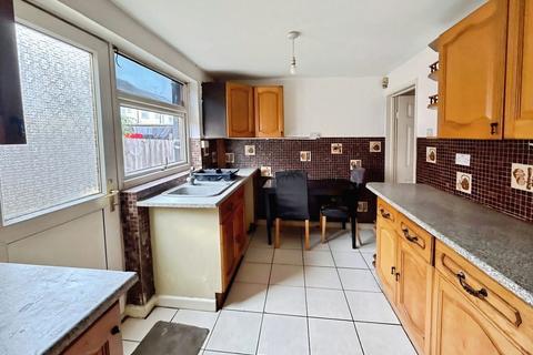 2 bedroom terraced house for sale, Victoria Street, Mansfield