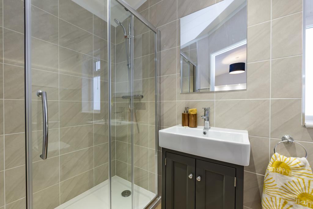 Omar Alderney En-suite