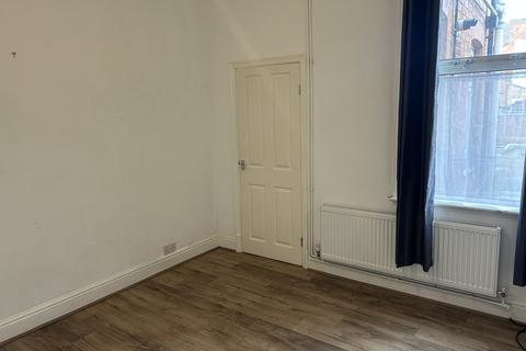 2 bedroom terraced house for sale, St Michaels Avenue, Leicester LE4