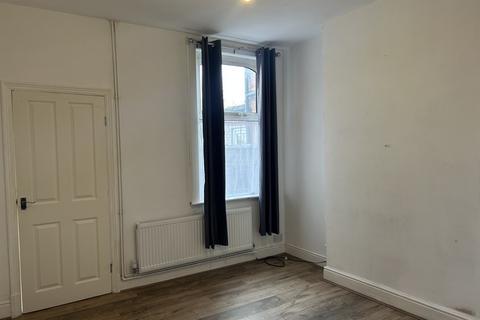 2 bedroom terraced house for sale, St Michaels Avenue, Leicester LE4