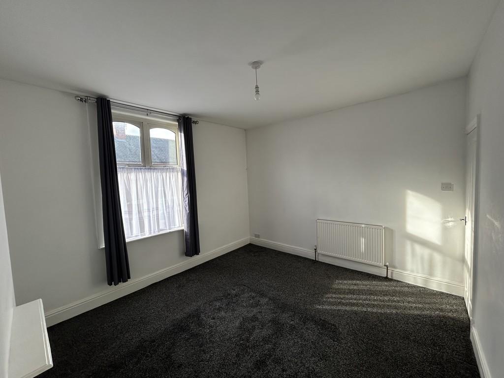 Main bedroom 3