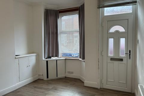 2 bedroom terraced house for sale, St Michaels Avenue, Leicester LE4