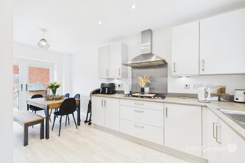 3 bedroom detached house for sale, Friesian Way, Uttoxeter