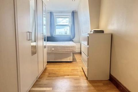 1 bedroom flat to rent, Montana Road, London