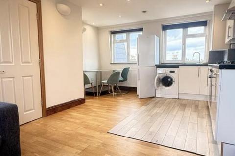 1 bedroom flat to rent, Montana Road, London