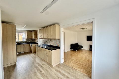 4 bedroom detached house for sale, Nicholls Close, Barton-Le-Clay MK45