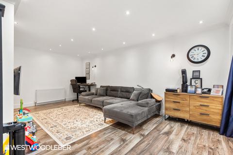 undefined, River Avenue, Hoddesdon EN11