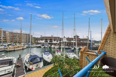 3 bedroom apartment for sale, Oyster Quay, Portsmouth PO6