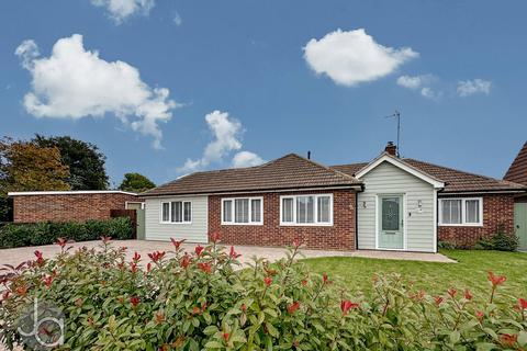 4 bedroom detached bungalow for sale, The Commons, Colchester