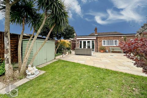 4 bedroom detached bungalow for sale, The Commons, Colchester